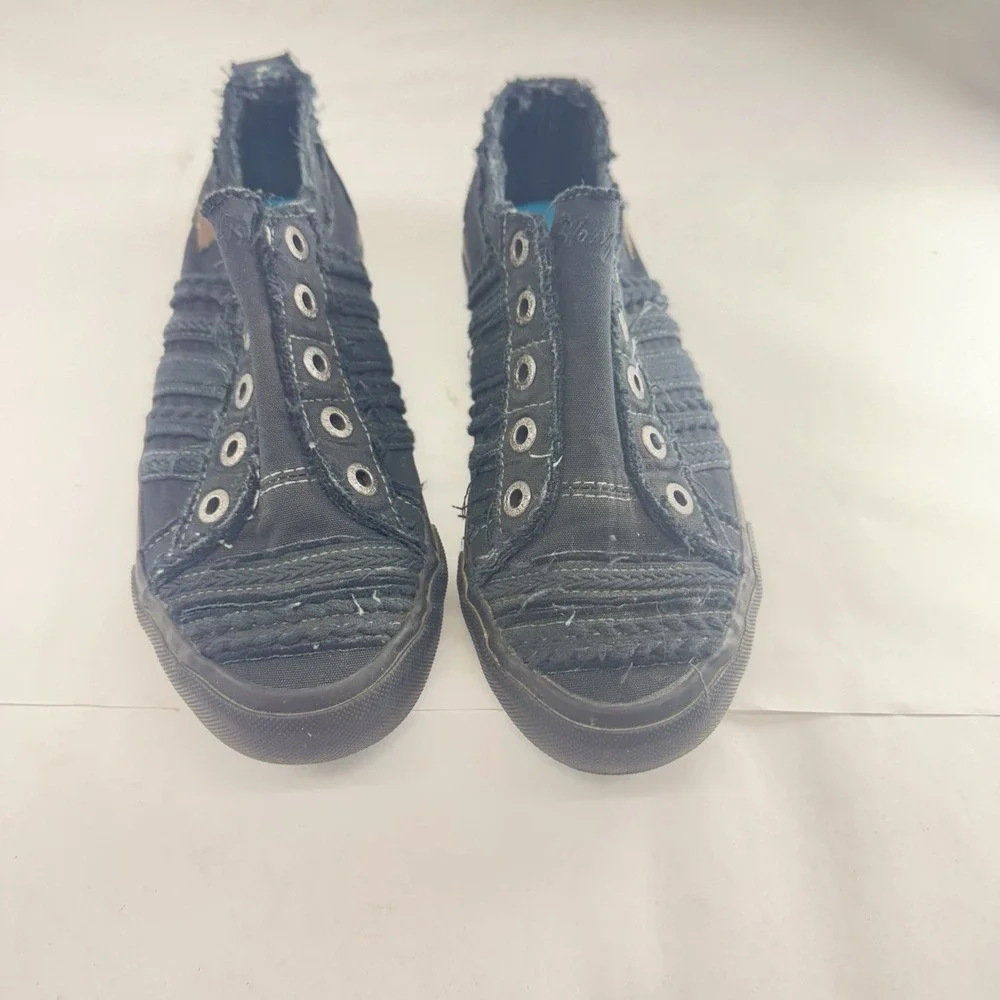 Blowfish Malibu Women's Lightweight Distressed Slip-On Canvas Sneakers Black 9